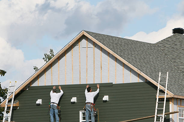 Professional Siding Installation technician working in Wilkesboro, NC